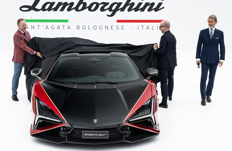 Lamborghini Revuelto SV