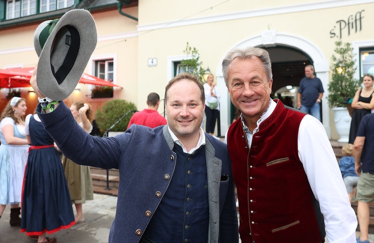 Döblinger Bezirksvorsteher Daniel Resch (l.) mit seinem Stellvertreter Robert Wutzl.
