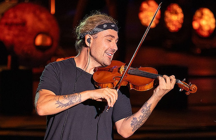 David Garrett begeisterte das Publikum in Mörbisch mit seinem Mix aus Violine, Pop und Crossover.