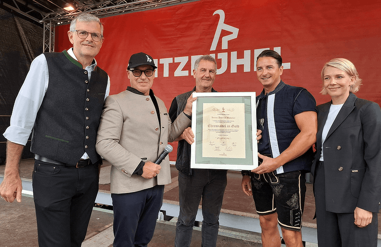 V.l.n.r.: Bürgermeister Klaus Winkler, Kitzbühel Tourismus Obmann Christian Harisch, Veranstalter Thomas Rass, Andreas Gabalier und Kitzbühel Tourismus Geschäftsführerin Viktoria Veider-Walser