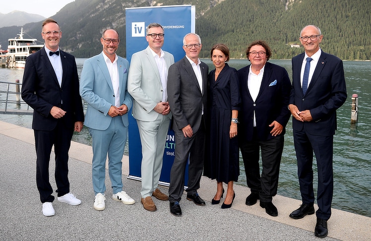 V.l.n.r.: IV-Tirol-Geschäftsführer Michael Mairhofer, Wirtschaftslandesrat Mario Gerber, IV-Tirol-Vizepräsident Holger König, IV-Tirol-Präsident Max Kloger, IV-Tirol-Vizepräsidentin Gabriele Punz-Praxmarer, IV-Tirol-Vizepräsident Eduard Fröschl und Landeshauptmann Anton Mattle © IV Tirol/Frischauf