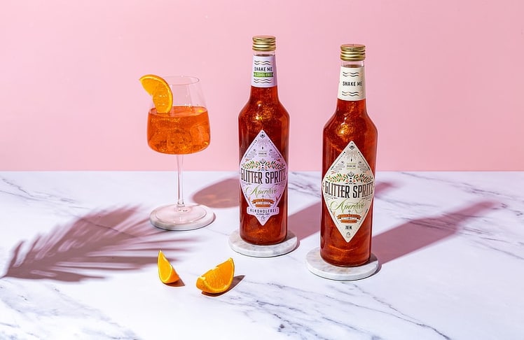 Next Spirit übernimmt hierzulande den Vertrieb des neuen Aperitifs Glitter Spritz. © Glitter Spritz