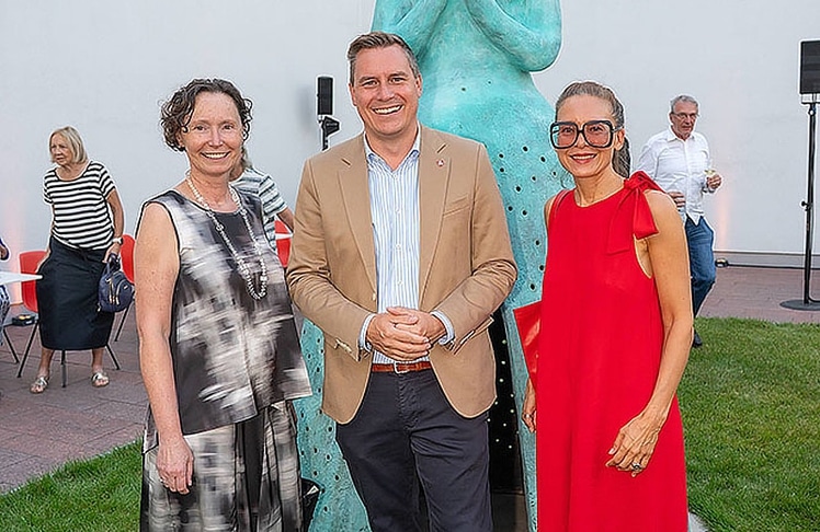 V.l.n.r.: Die Wirtschaftliche Geschäftsführerin der Albertina Renate Landstetter, Bürgermeister von Klosterneuburg Christoph Kaufmann und die Direktorin der Albertina Modern Angela Stief