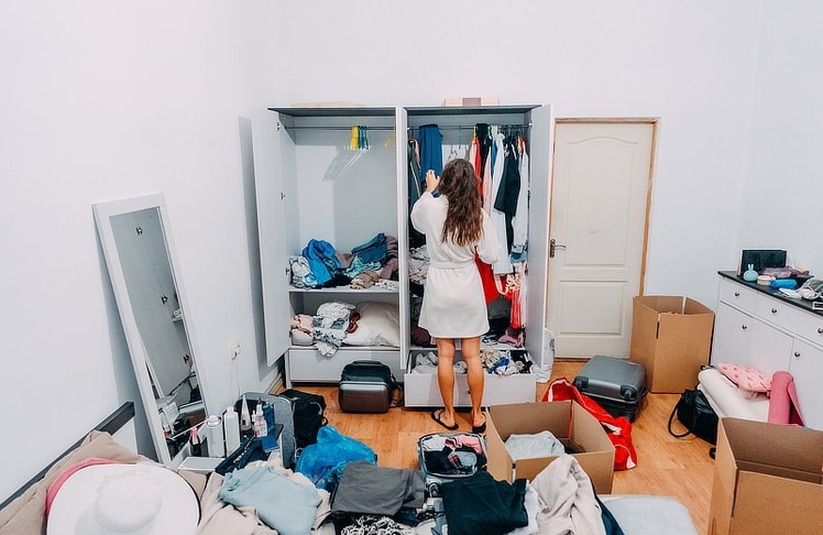 Für den Report wurden 1.013 Menschen in Österreich zu ihren Gewohnheiten rund ums Aufbewahren, Suchen, Behalten und Verstecken befragt. Die Ergebnisse geben Einblicke in Schränke, Keller und Schubladen und zeigen: Hinter vermeintlicher Unordnung stecken oft Erinnerungen, Beziehungen und alltägliche Routinen. 