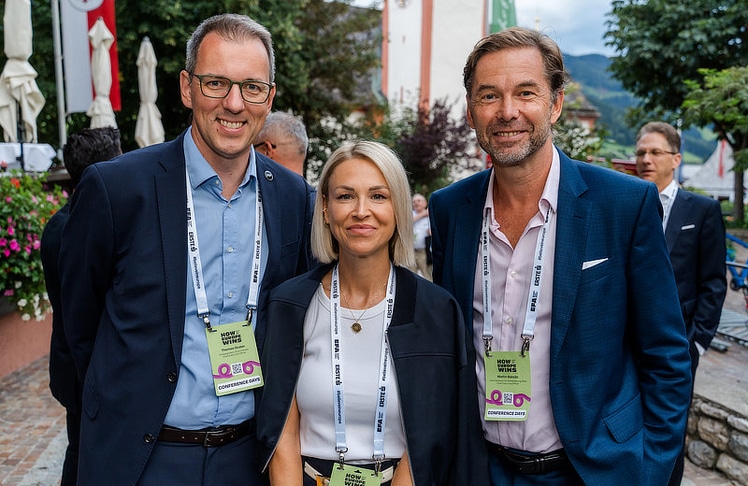 V.l.n.r.: Thomas Gruber (Co-CEO, ProSiebenSat.1 Puls 4), Cornelia Doma (Geschäftsleitung Marketing und Communications, ProSiebenSat.1 Puls 4) und Martin Butollo (Country CEO Österreich, Commerzbank).