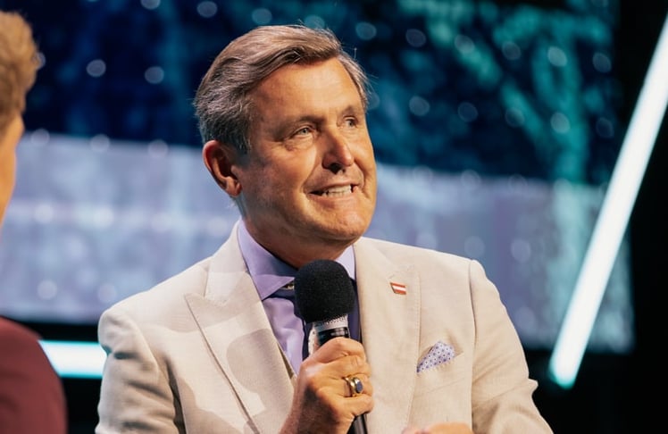 Innovationsminister Peter Hanke auf der Bühne