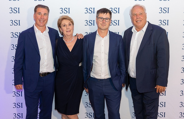 Familie Schmidt mit (v.l.n.r.) Sohn Michael, Mutter, Sohn Claus und Vater Harald Schmidt © LEADERSNET/R. Brunhölzl
