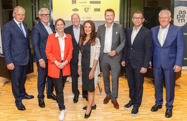 V.l.n.r.: Johann Breiteneder, Robert Grüneis, Elke Hanel-Torsch, Ralph Vallon, Sne Veselinovic, Stefan Gubi, Gernot Wagner und Michael Pisecky © LEADERSNET/C. Mikes