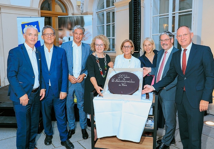 NÖ-Stammtisch spendete zum Jubiläum 24.790 Euro an Kinder- und Jugendhilfe