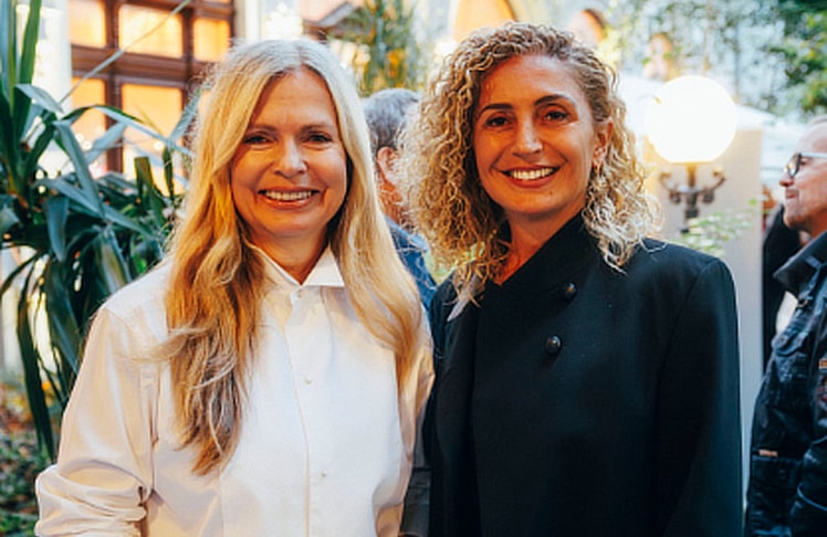 Die Moderatorinnen Claudia Reiterer (l.) und Eser Akbaba.