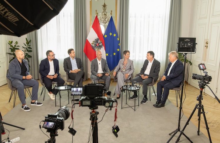 Gedreht wurde die aktuelle Folge im Bundeskanzleramt am Wiener Ballhausplatz.