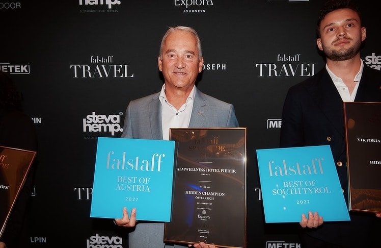 Alfred Pierer mit der Auszeichnung "Hidden Champion" des Falstaff Spa Guide 2027. 
