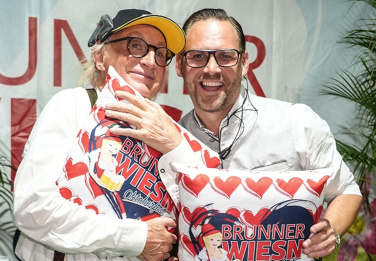 Brunner Wiesn startete mit Otto Waalkes und prominentem Bieranstich