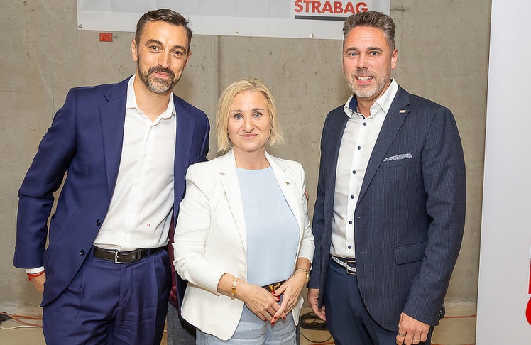 V.l.n.r.: Sebastian Unger (Geschäftsführung BIP Immobilien), Marion Weinberger-Fritz (Geschäftsführung Raiffeisen Vorsorge Wohnung), Mario Hameseder (Direktionsleitung Strabag) © LEADERSNET/C. Mikes