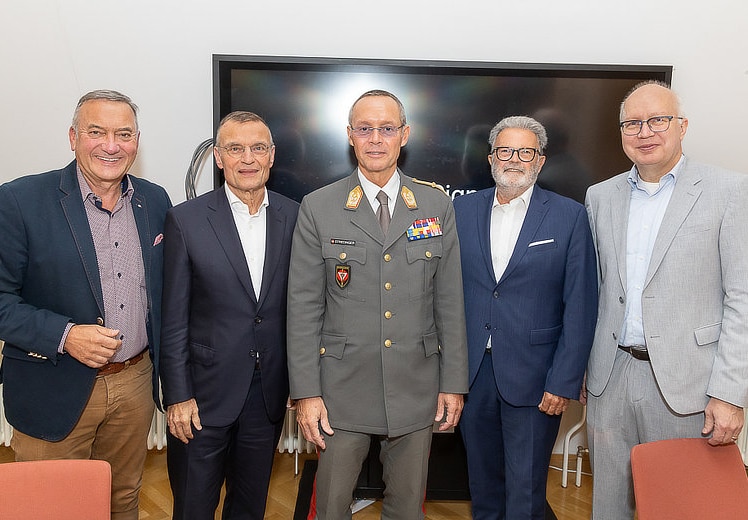 "Wirtschaft trifft Sicherheit" beleuchtete digitale und militärische Sicherheitsfragen