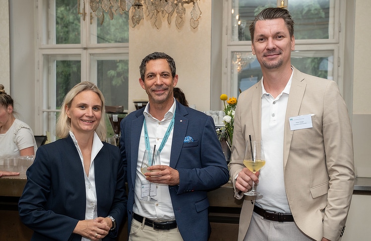 V.l.n.r.: Martina Kaufmann, Julian Englich und Peter Singer © LEADERSNET/K. Leitner