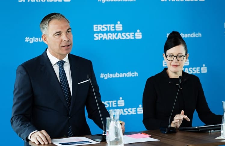 Daniel Rath und Gerda Holzinger-Burgstaller präsentierten die KMU-Studie 2026 