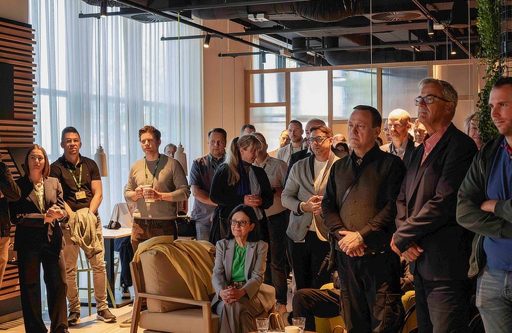 Mehr als 100 Gäste kamen zum Business Breakfast ins Leonardo Smart Vienna Airport und erhielten bei einer Hausführung Einblicke in das neue Hotel.
