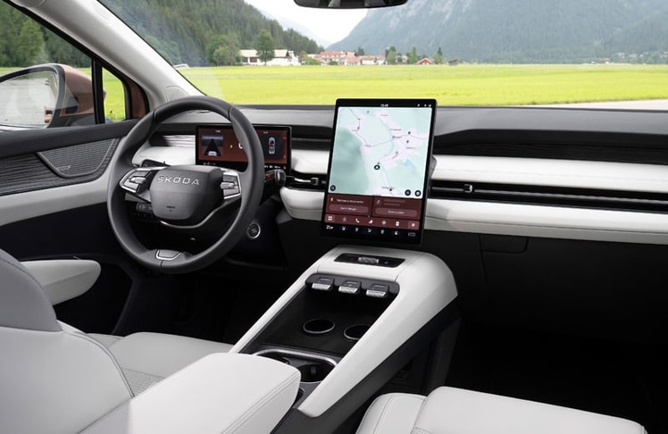 Erstmals setzen die Tschechen auf einen vertikal angeordneten Touchscreen.