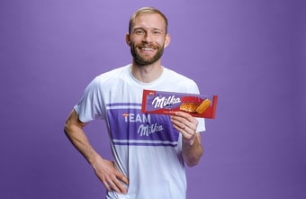 Bei neuer Milka Schokolade trifft Biscoff Creme auf Waffel