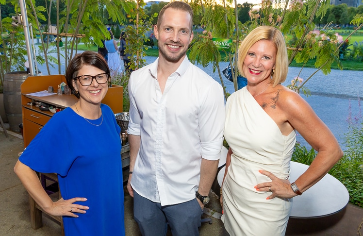 V.l.n.r.: Regina Loster (Geschäftsführerin, Marketing Club Österreich), Hannes Wurzwallner (Präsident, iab austria) und Alexandra Vetrovsky-Brychta (Präsidentin, DMVÖ).