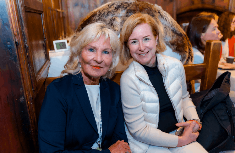 V.l.n.r.: Sabine Aigner (Stanton Chase) und Birgit Kraft-Kinz (Kraftkinz)