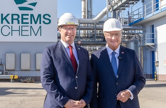 Bundeskanzler Stocker auf Betriebsbesuch bei KremsChem